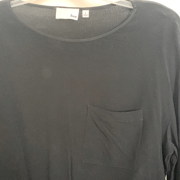 ARITZIA Long Sleeve Black Cropped Blouse - Picture 2 of 2